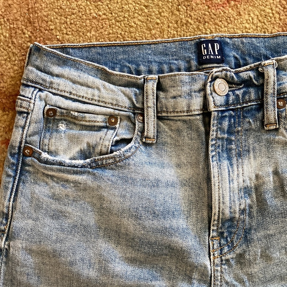 Gap Jeans - Picture 2 of 4